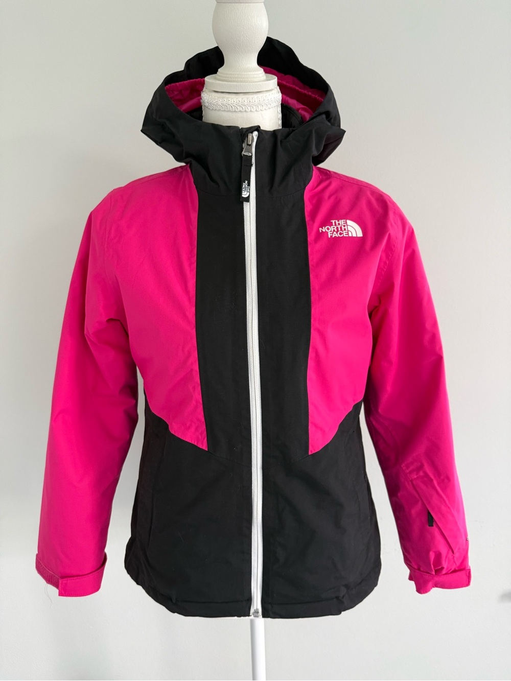 The North Face Clementine Triclimate Girl’s Insulated Jacket, Size 10-12 (M)